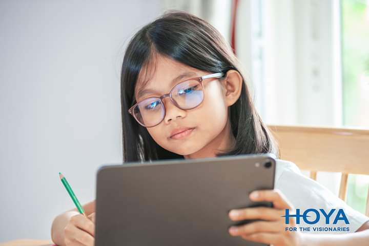 Lentile Hoya BlueControl